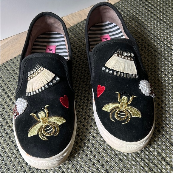 Gently used Betsy Johnson Embroidered & embellished  Black Sneakers - Picture 1 of 8